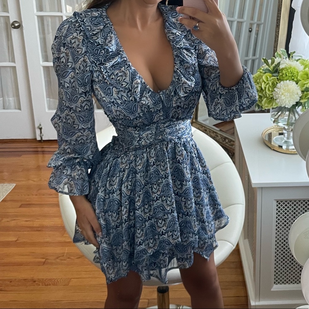 Beautiful blue paisley pattern chiffon elegant mini dress 😍